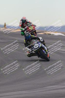 media/Sep-21-2025-Race Pace (Sun) [[98bf33ef95]]/Non Verified/1-Turns 9 and 10 (8am)/